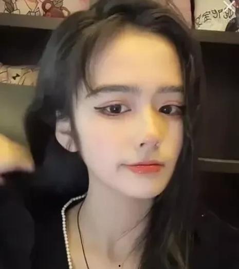 安妮网红微信,揭秘微信背后的魅力人生