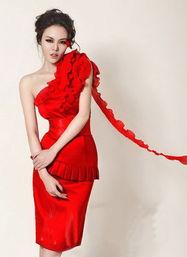 今日头条新娘服装图片,今日头条精选婚纱礼服美图赏析