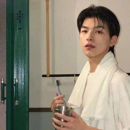 吃瓜少年张淑芬,揭秘娱乐圈背后的那些事儿