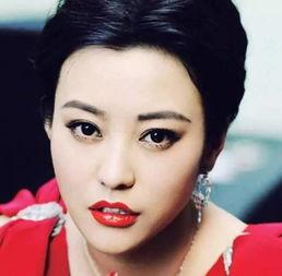 明星唇形,揭秘唇形魅力，演绎个性时尚