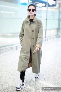 明星 burberry 风衣,时尚经典，演绎英伦风范