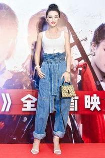 明星同款高腰裤子,打造时尚高挑身材的秘密武器